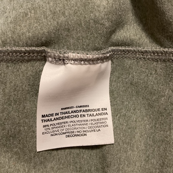 Nike Golf Tour Performance Dri-Fit Women’s Pullover Gray/Purlple - Picture 10 of 11